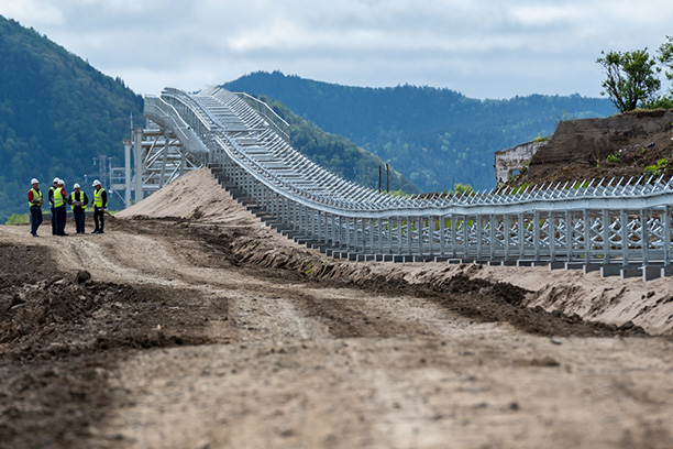 Угля вагон и маленькая тележка