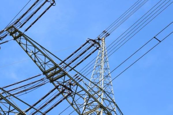 Промышленность остается на «перекрестке»