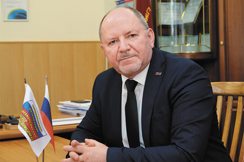 Юрий Офицеров: «Социальное согласие внутри коллектива часто важнее финансовых показателей»