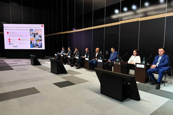 Санкт-Петербург делится опытом развития экотранспорта на форуме «Экология большого города»