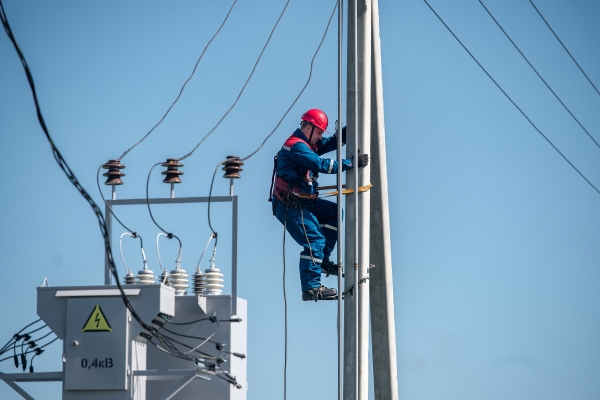 Авария на подстанции в Новороссийске оставила без света 100 тысяч человек
