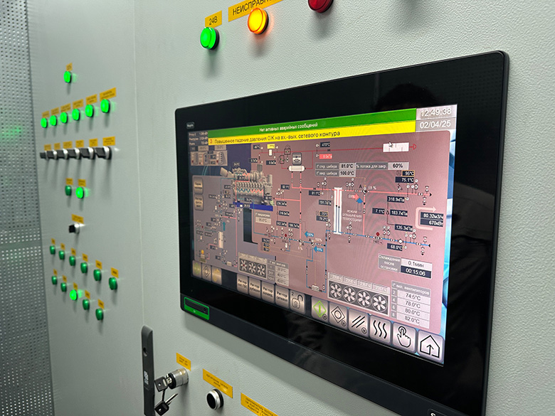 Система управления накопителем «Помощник» стала частью существующей контроллерной экосистемы, и для нее были разработаны алгоритмы управления для разных сценариев электроснабжения и условия переходов между&nbsp;ними.