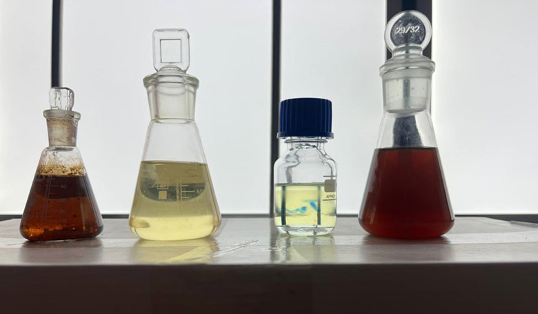 Продукты, полученные после пиролиза. Фото предоставлено пресс-службой ТПУ