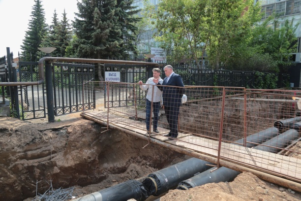 Руководство Удмуртского филиала «Т Плюс» и администрация Ижевска осмотрели прогресс реконструкции теплосетей