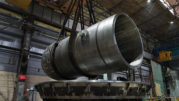 На Ижорских заводах продолжается сборка компенсатора давления для второго энергоблока АЭС Руппур (Бангладеш)