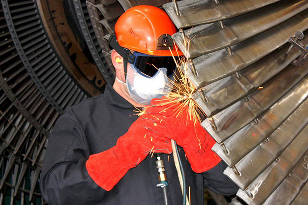 Сохранить и защитить: практика энергетических компаний в области охраны труда