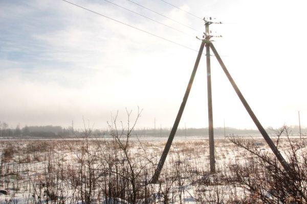 Специалисты «Псковэнерго» построили более 215 км линий для техприсоединения льготников в 2017 году