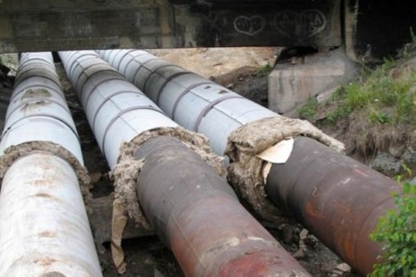 На время ремонта теплосети в Саратове без горячей воды и тепла останутся школа и поликлиника 