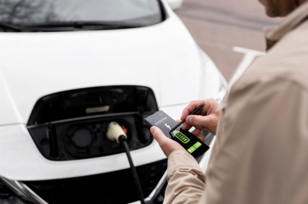 GM: переход к будущему без бензина займет десятилетия 