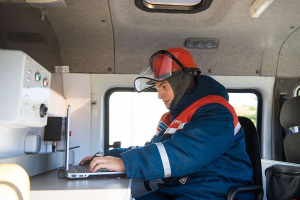 Парк спецтехники ФСК ЕЭС на юге Сибири пополнился мобильной лабораторией