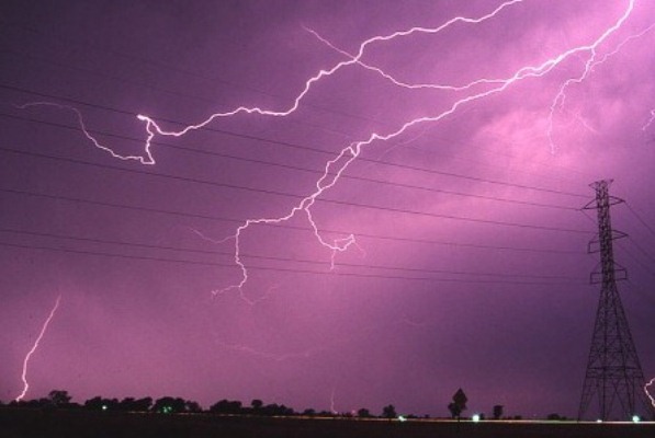 «Кировэнерго» защищает подстанции и ЛЭП от гроз