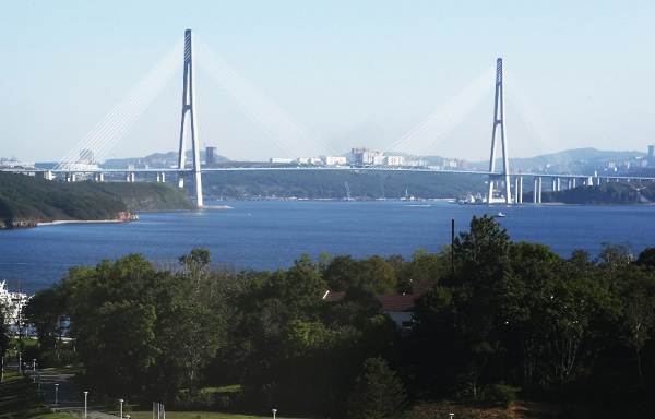 Во Владивостоке ремонтируют дымовую трубу котельной «Вторая речка» 