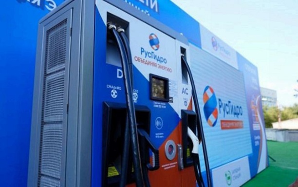 «РусГидро» расширяет электрозарядную сеть на автодорогах