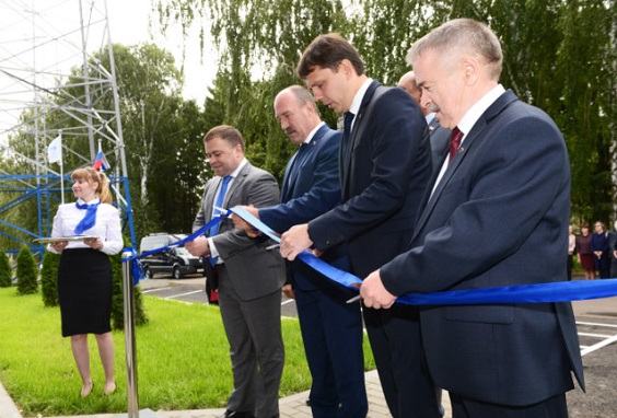 Губернатор Орловской области открыл новый клиентский офис «Россети Центр»