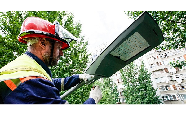 В Москве установят около 50 тыс. умных фонарей