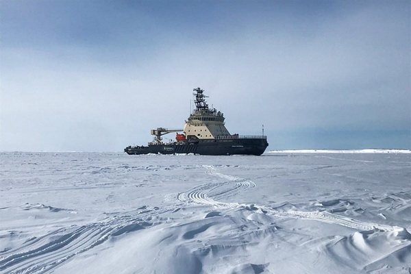 Ледокол "Илья Муромец" прошел арктическое крещение