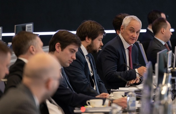 Андрей Белоусов провел стратегическую сессию по развитию электротранспорта в России