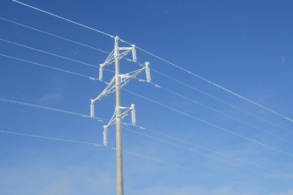 Энергетики МРСК Юга стали бороться с гололедом активней