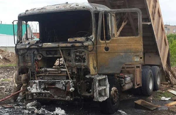 В Самарской области водитель сжег грузовик в охранной зоне ЛЭП