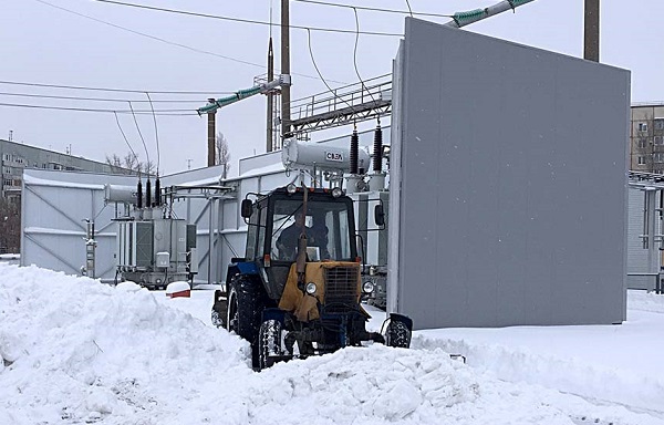 Снежная громада обесточила Сургут