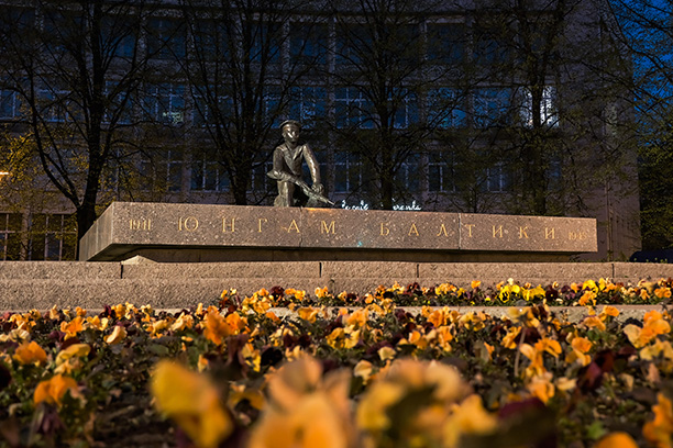 Юнгам Балтики дали свет