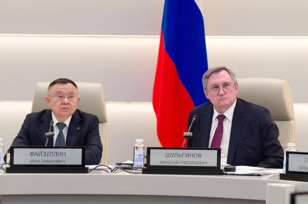 Николай Шульгинов призвал повысить эффективность нормативно-правового регулирования в сфере теплоснабжения