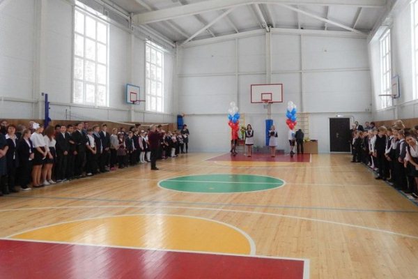 Энергетики подключили к электросетям новый спортзал в Архангельской области