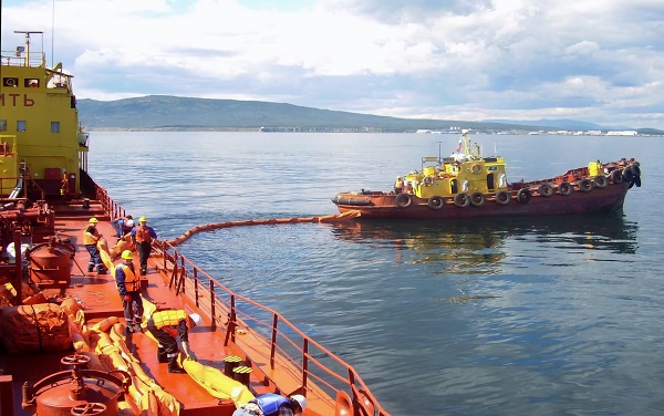 На Сахалине образовано предприятие по сбору и очистке загрязненных вод с транспортных судов