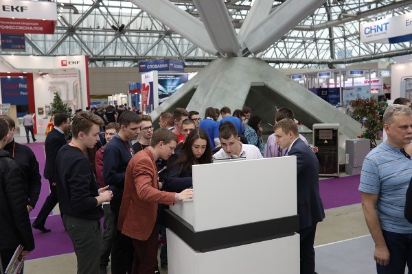 На выставке «Электро-2019» прошел молодежный день