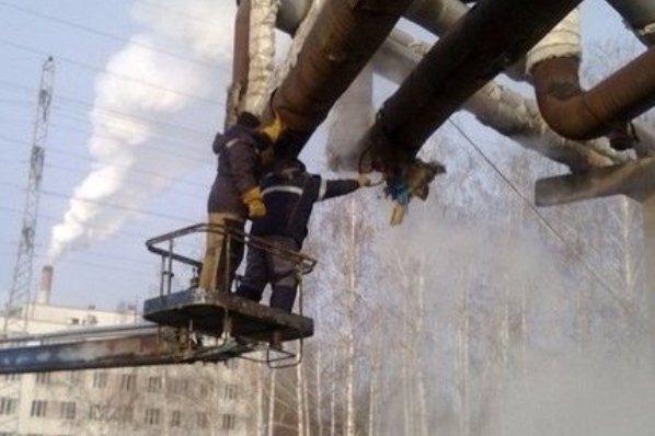 Теплосетевики возобновили работы на аварийной теплотрассе в Биробиджане