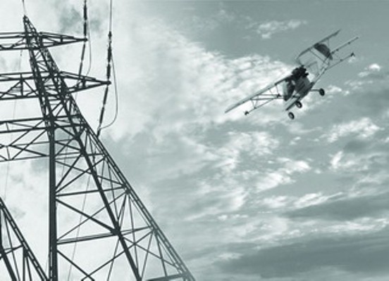 Самолет сельхозназначения оборвал ЛЭП в Ставропольском крае