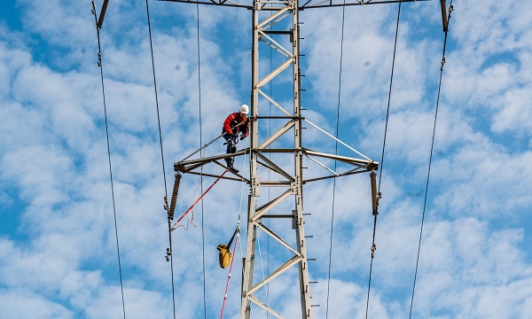 В Югре повысят грозоупорность более 120 ЛЭП 