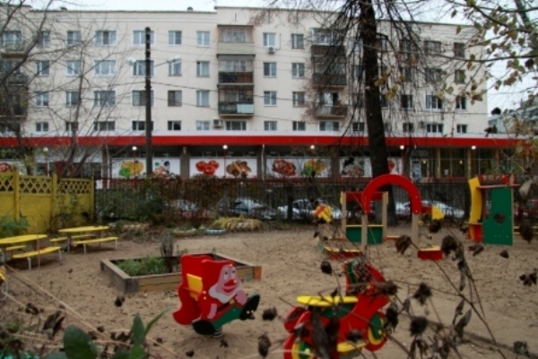 «Удмуртэнерго» убирает воздушные ЛЭП с территорий школ и детских садов