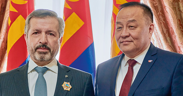 Президент Монголии наградил Михаила Лифшица орденом «Полярная звезда»