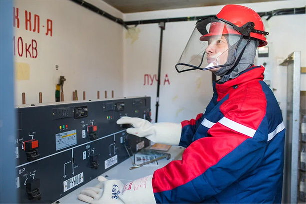 Работа электромонтера в ТП