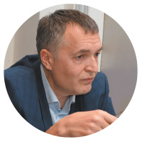 Виктор Перов