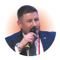 Михаил Наумов