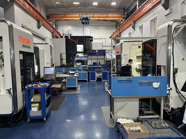  Один из пролетов производственной площадки ООО «ИТФ "Лентурборемонт"»