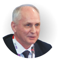 Олег Лушников